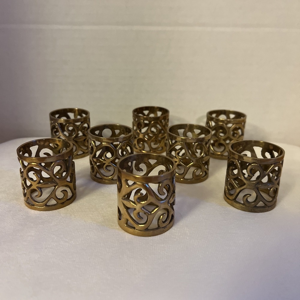 SET OF 8 BRASS SCROLL SHABBY CHIC NAPKINS RINGS
